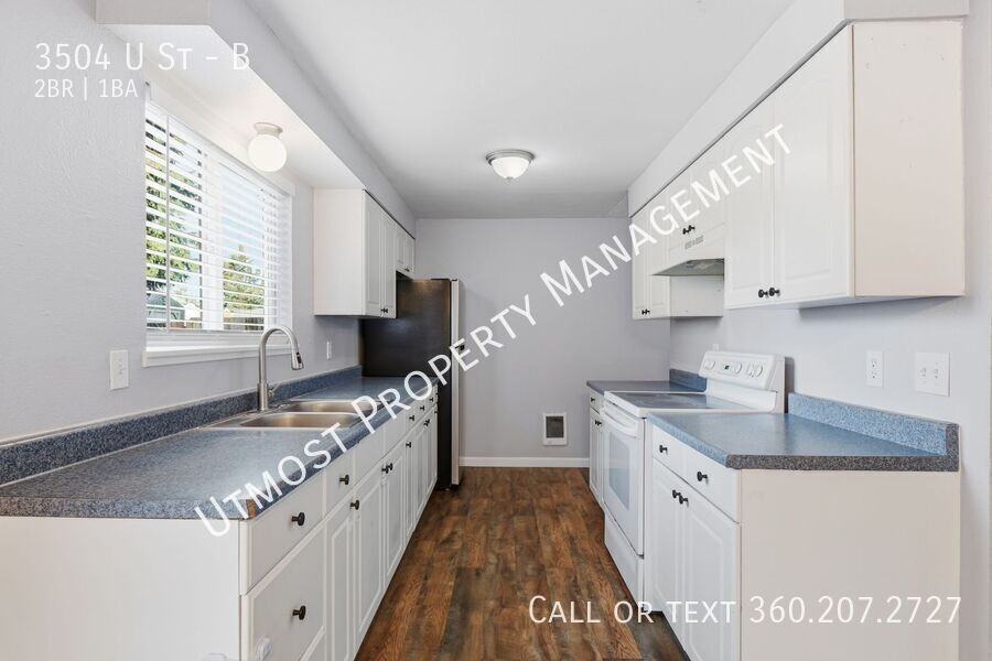 3504 U St #B - Photo 3 of 13