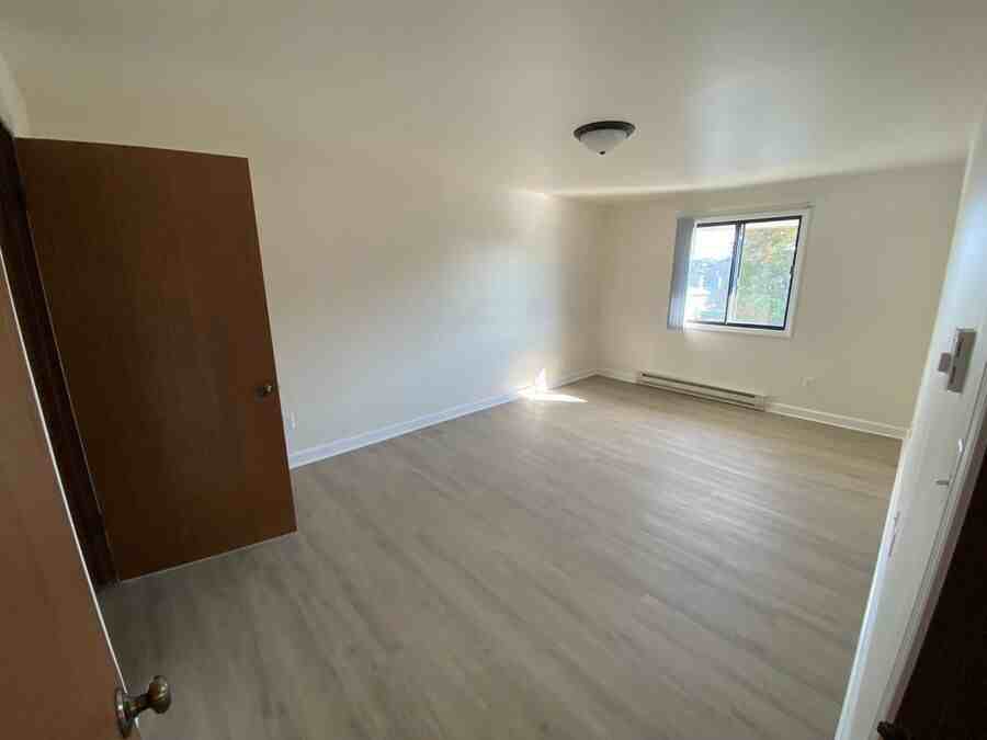 7911 60th Ave #202 - Photo 5 of 9