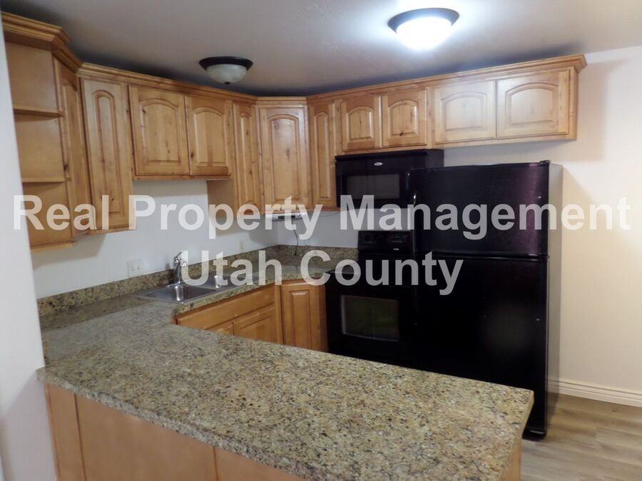 343 S 1000 W #204 - Photo 4 of 23