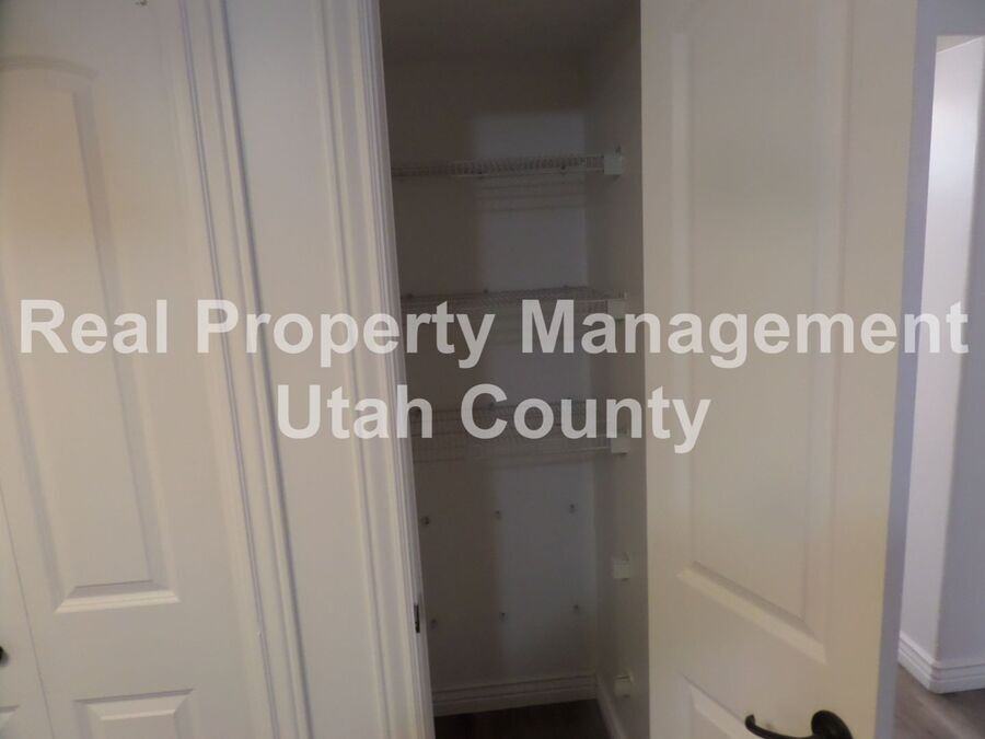 343 S 1000 W #204 - Photo 6 of 23