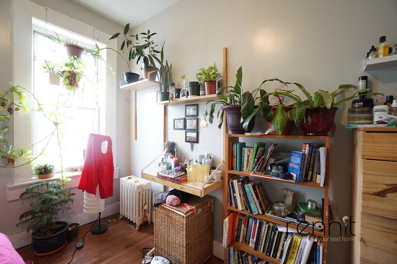 1614 Prospect Pl #1R - Photo 6 of 13