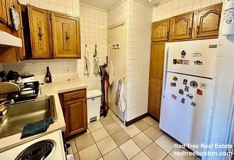 912 Beacon St #2 - Photo 5 of 14