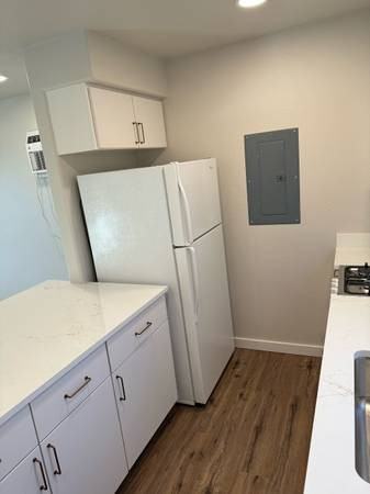 25 Talent Ave #2 - Photo 5 of 11