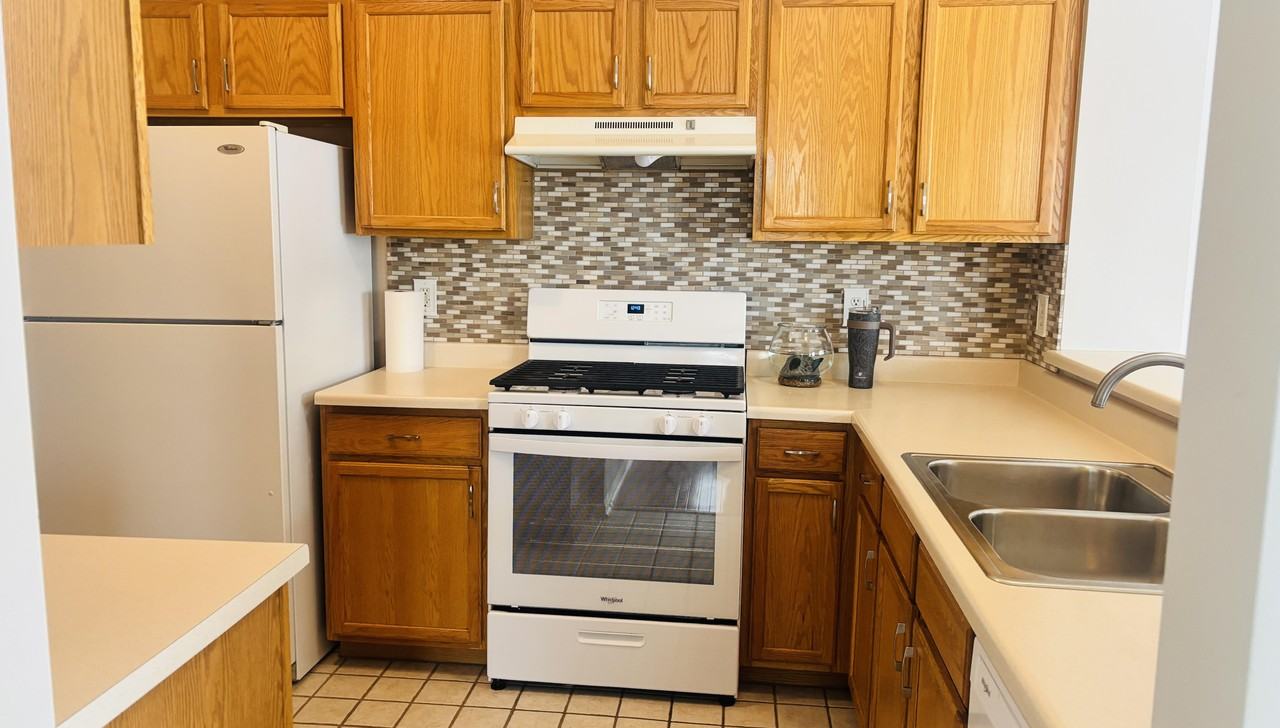 7253 Chucks Way #7253 - Photo 3 of 12