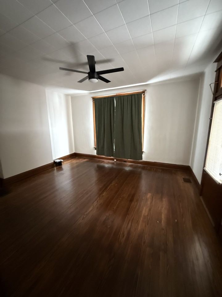 947 York St #NA - Photo 6 of 10