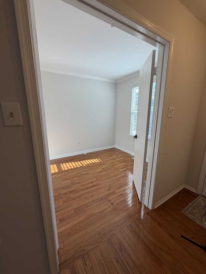 660 Bayberry Ln - Photo 3 of 27