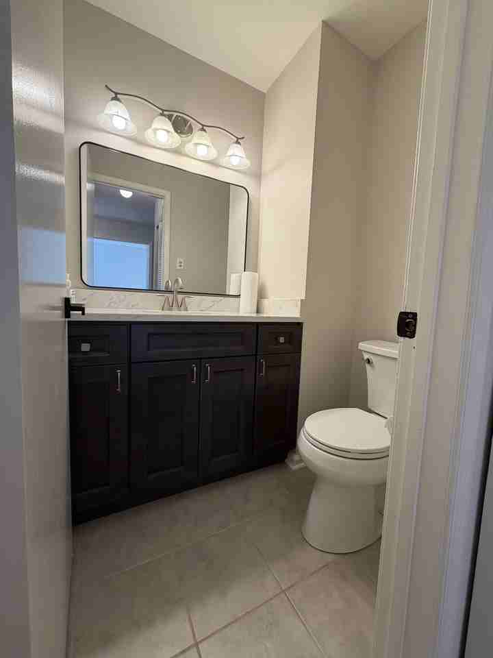 660 Bayberry Ln - Photo 5 of 27