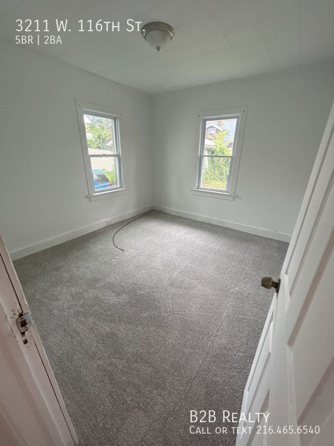 3211 W 116th St - Photo 4 of 41