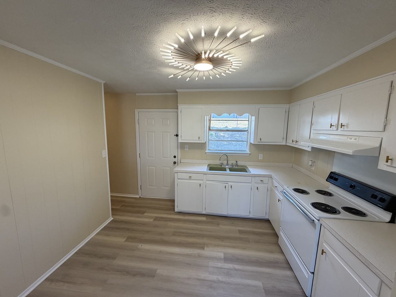 1105 6th St #NA - Photo 7 of 22