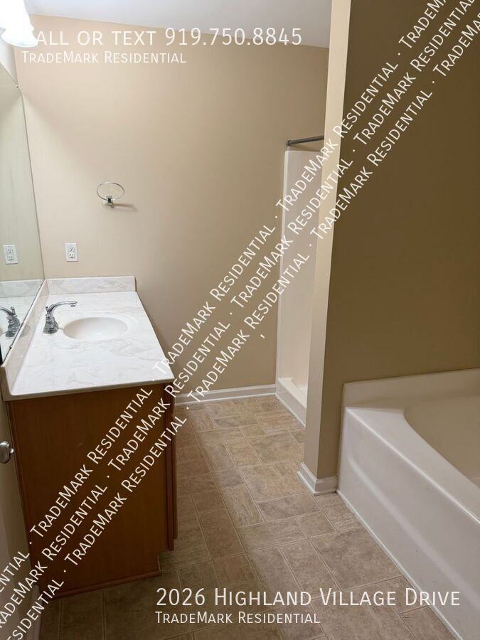 2026 Highland Village Dr - Photo 4 of 14