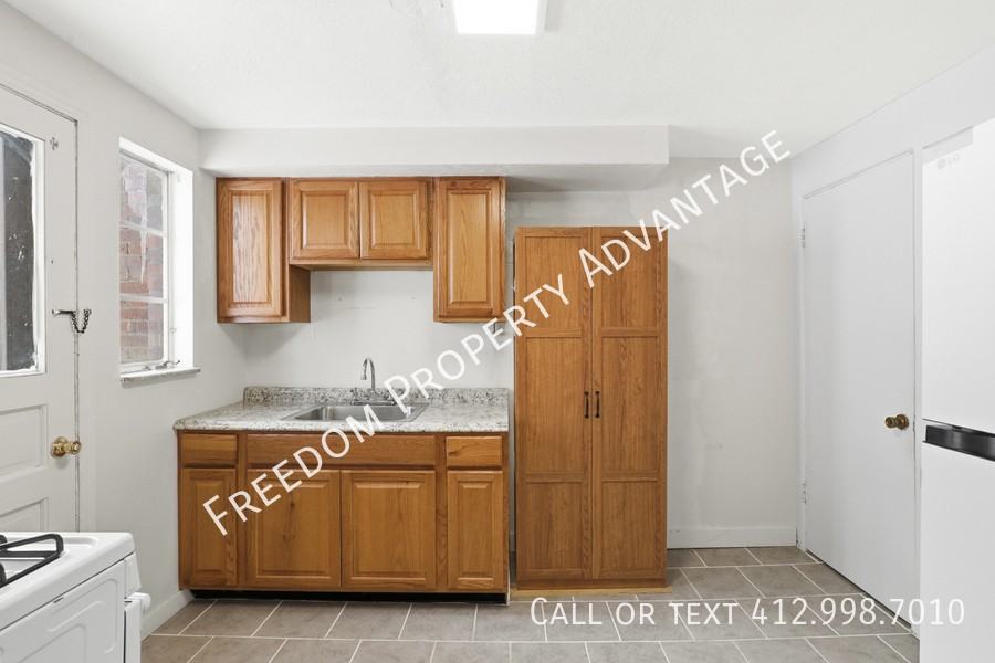 3396 Columbia Dr - Photo 5 of 31