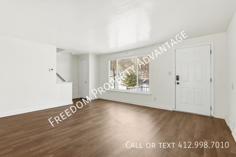 3396 Columbia Dr - Photo 4 of 31