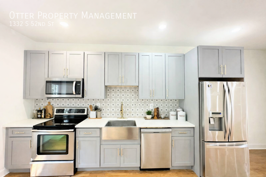 1332 S 52nd St - Photo 2 of 36