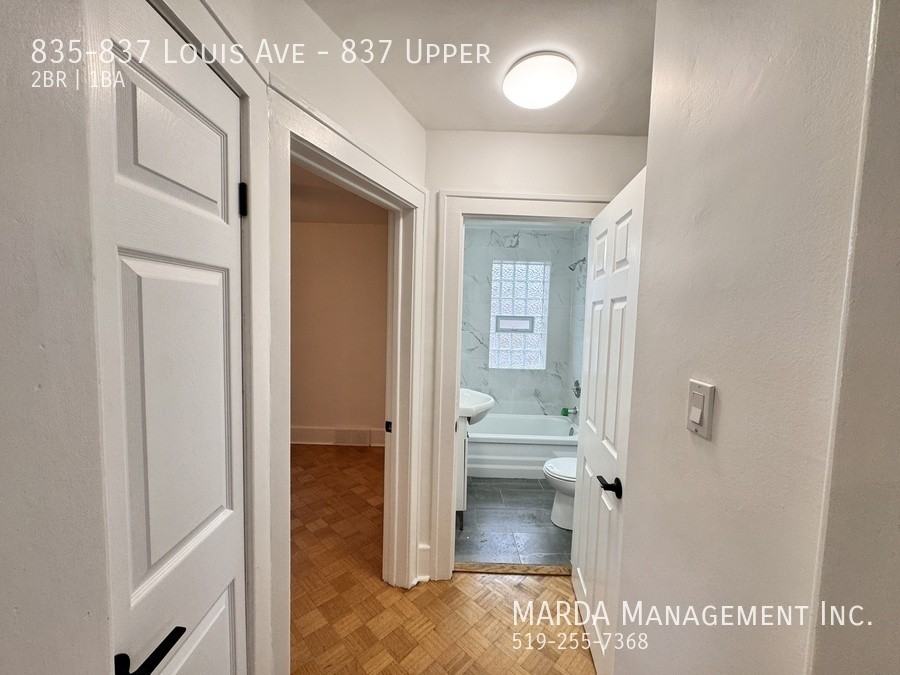 837 835-837 Louis Ave #837UPPER - Photo 6 of 21