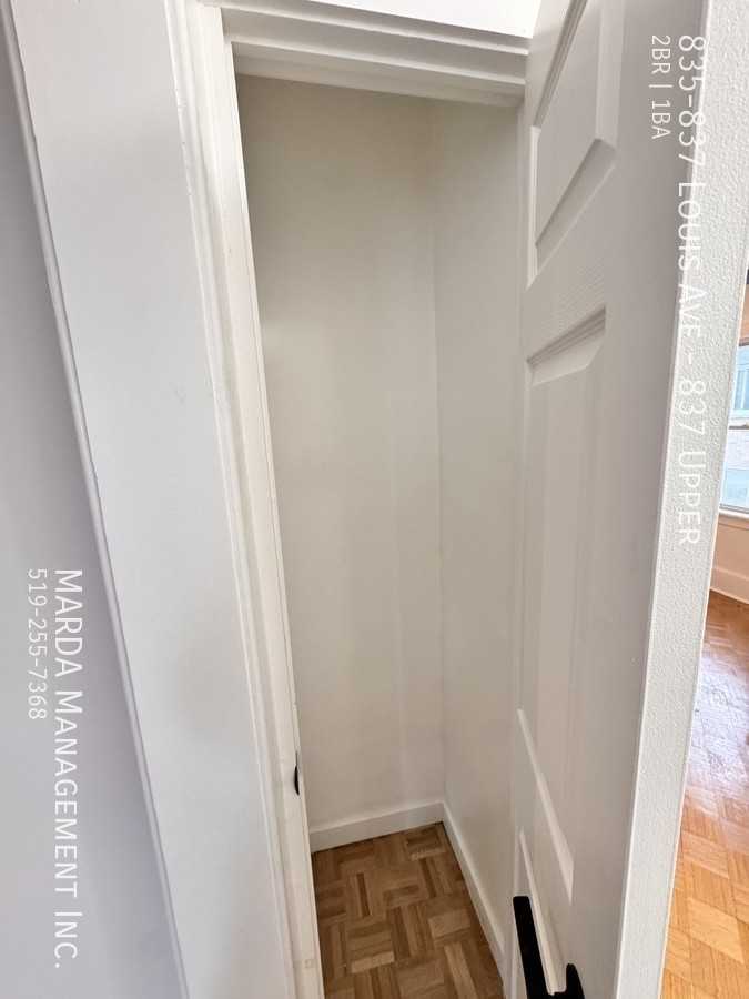 837 835-837 Louis Ave #837UPPER - Photo 7 of 21