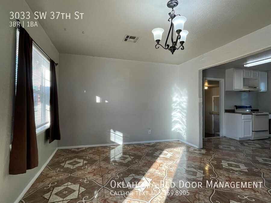 3033 Sw 37th St - Photo 5 of 10