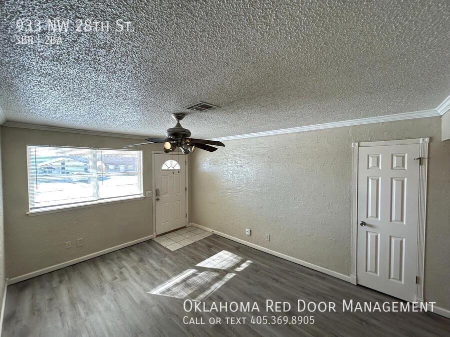 933 Nw 28th St - Photo 2 of 26