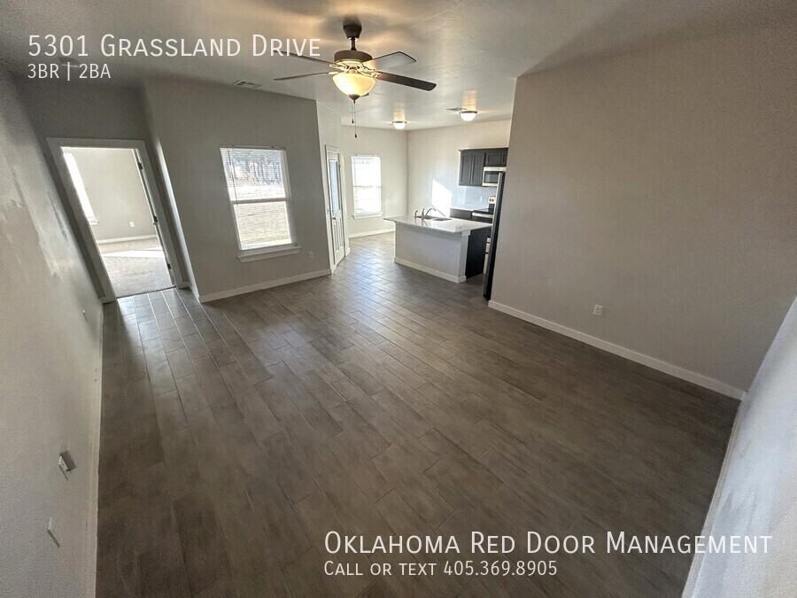 5301 Grassland Dr - Photo 2 of 28