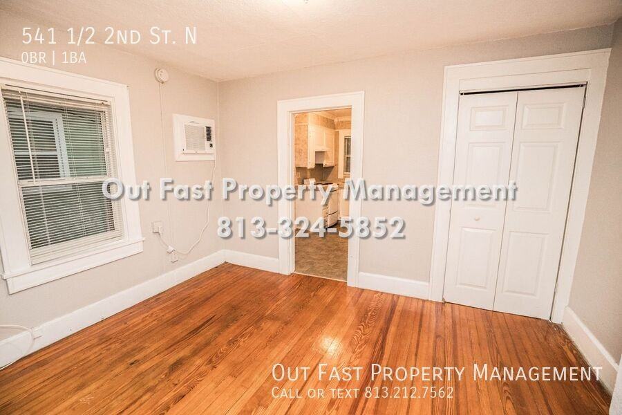 541 1/2 2nd St N - Photo 4 of 20