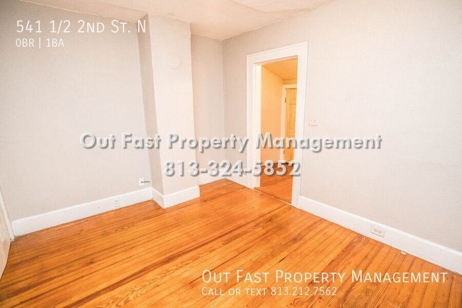 541 1/2 2nd St N - Photo 7 of 20