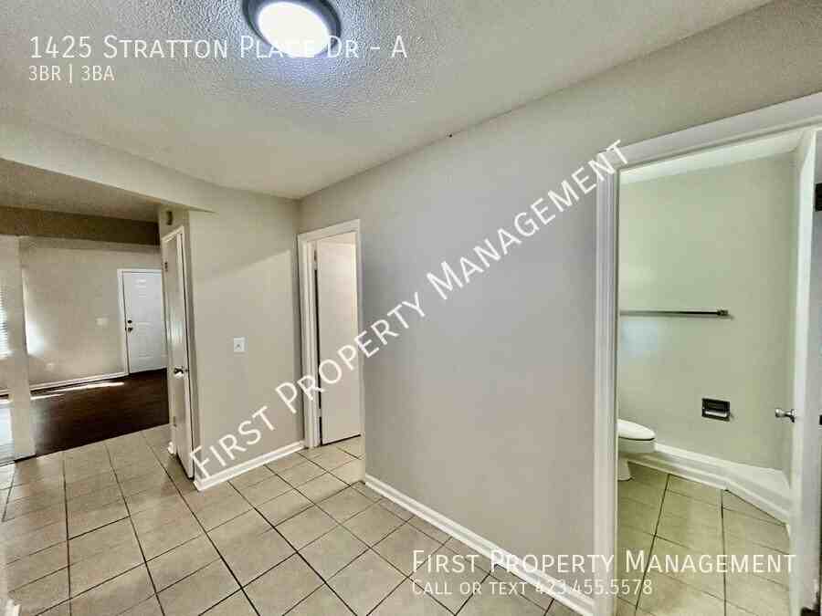 1425 Stratton Place Dr #A - Photo 3 of 20