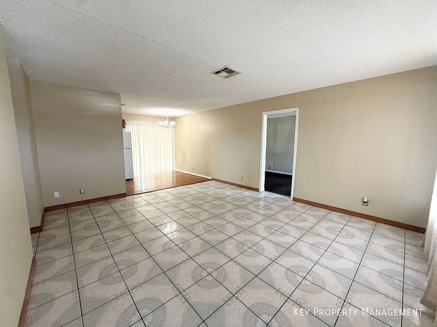 4833 Stillwater Ave - Photo 3 of 22