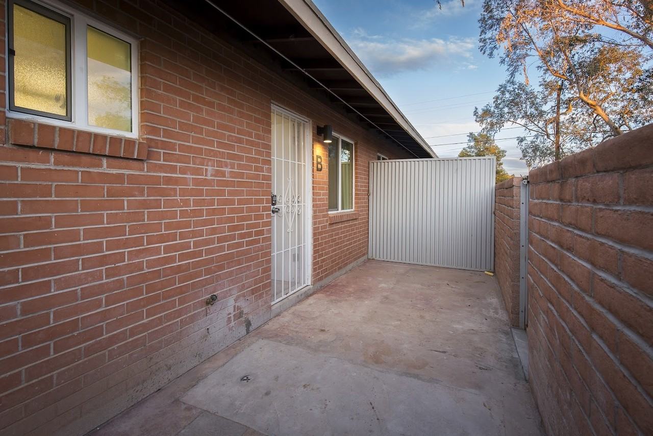 North Venice Flats - Photo 7 of 50