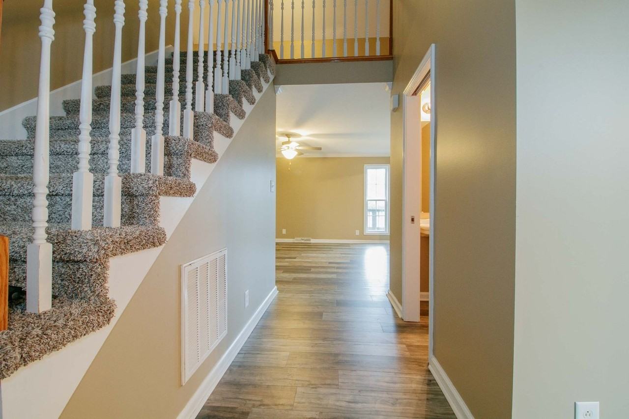 284 Ballygar Ct - Photo 3 of 42