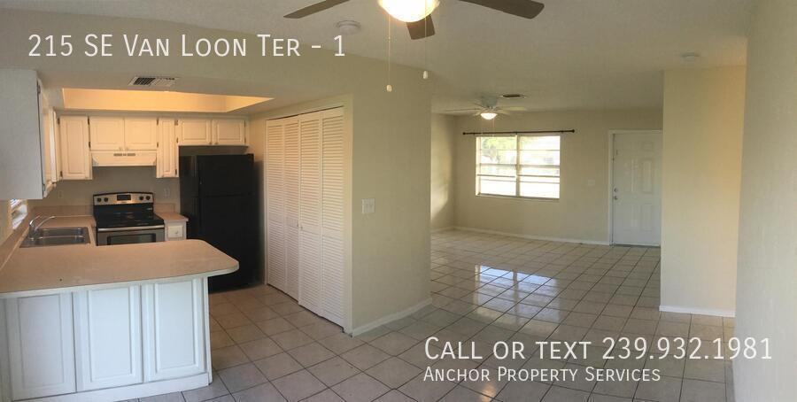 215 Se Van Loon Ter #1 - Photo 2 of 10