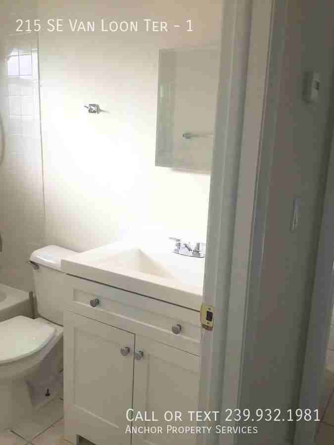 215 Se Van Loon Ter #1 - Photo 6 of 10