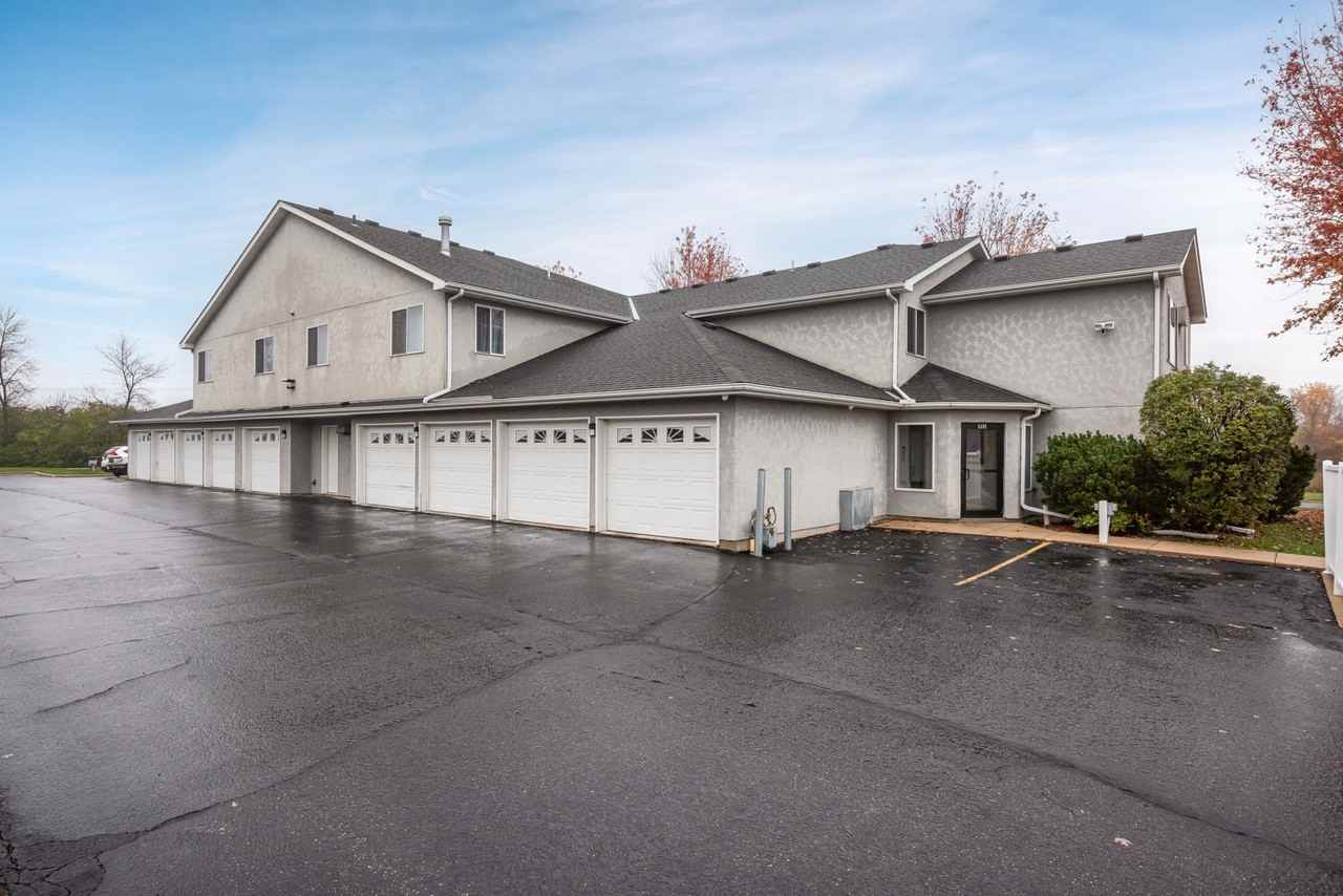 Trailside Townhomes - Photo 3 of 17