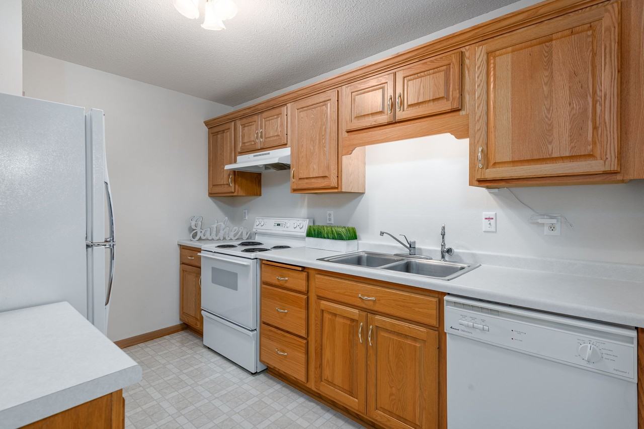 Trailside Townhomes - Photo 7 of 17