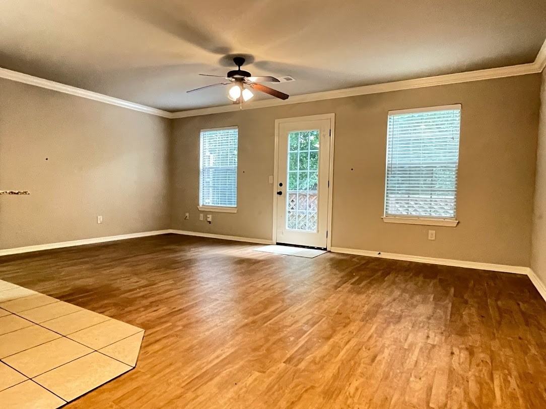 1536 North London Avenue - Photo 3 of 10