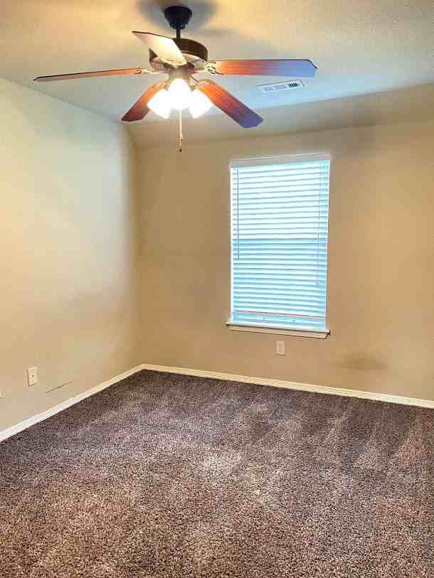 1536 North London Avenue - Photo 6 of 10