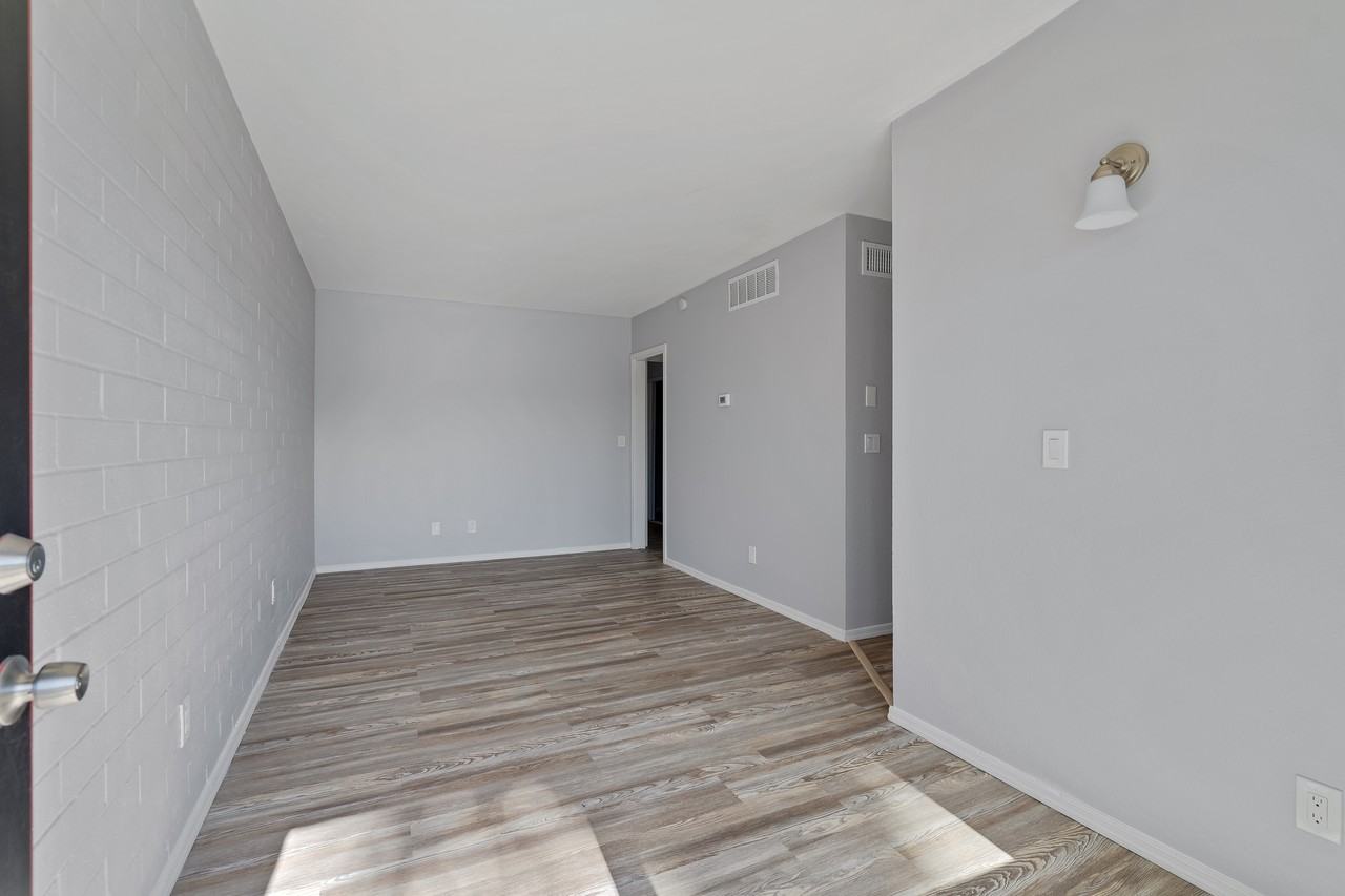 1805 // 5570 East Hampton Street #115 - Photo 3 of 24