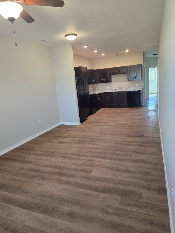 907 N Rocky Ln #910C - Photo 2 of 9