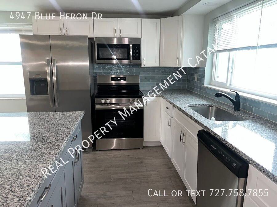 4947 Blue Heron Dr - Photo 2 of 17