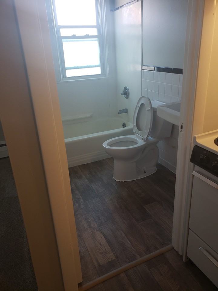 454 Main Street - Photo 4 of 8