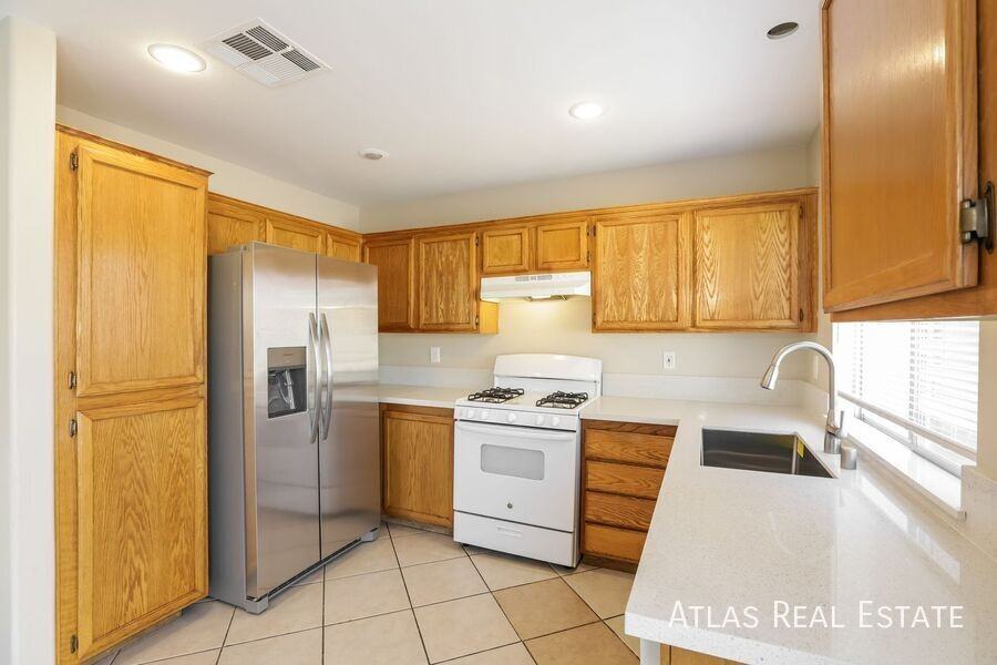 4933 Via Luis Ct - Photo 6 of 22