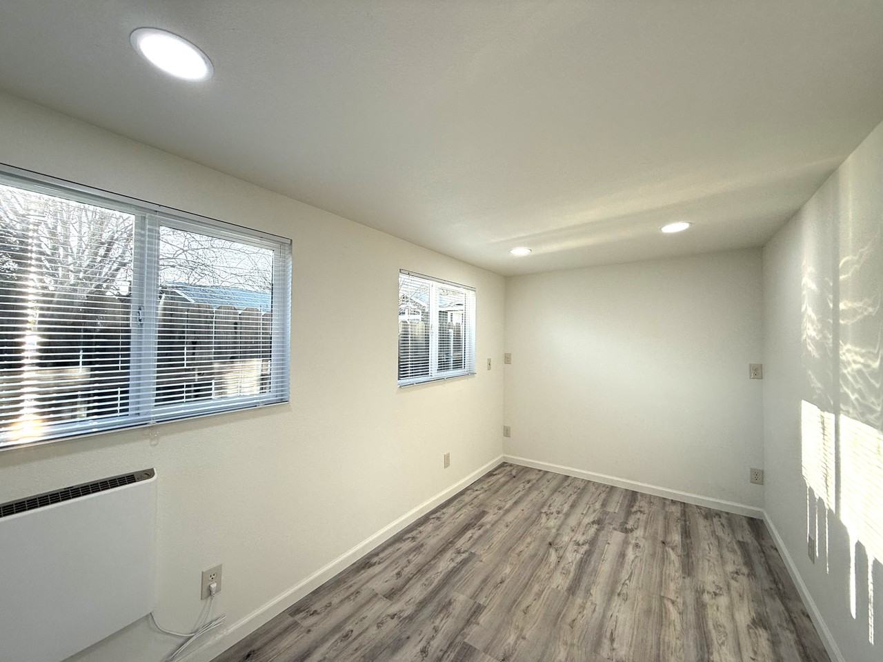 1441 1/2 Sheridan Ave #1 - Photo 5 of 10