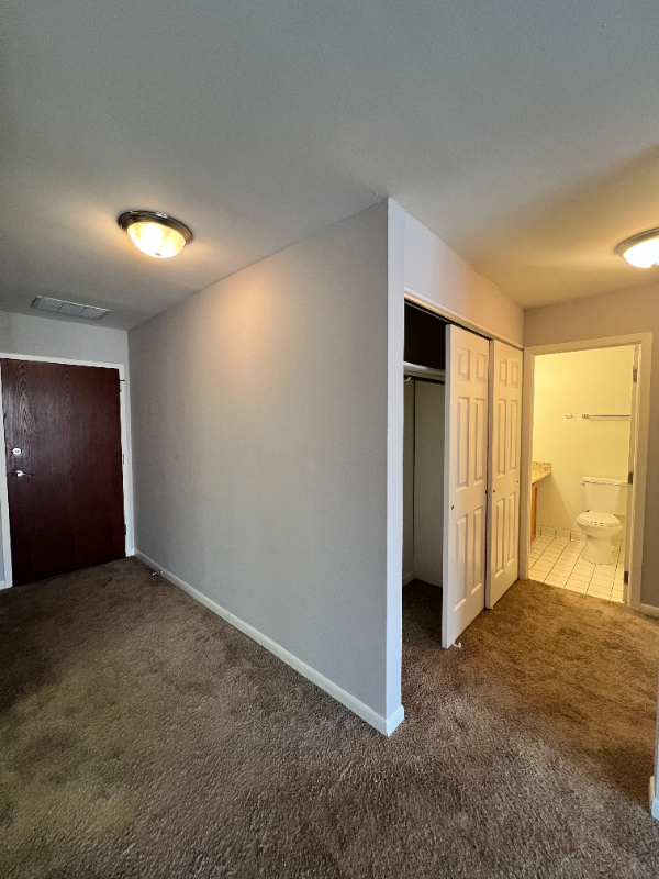 5750 Abbey Dr #5750-2E - Photo 6 of 8