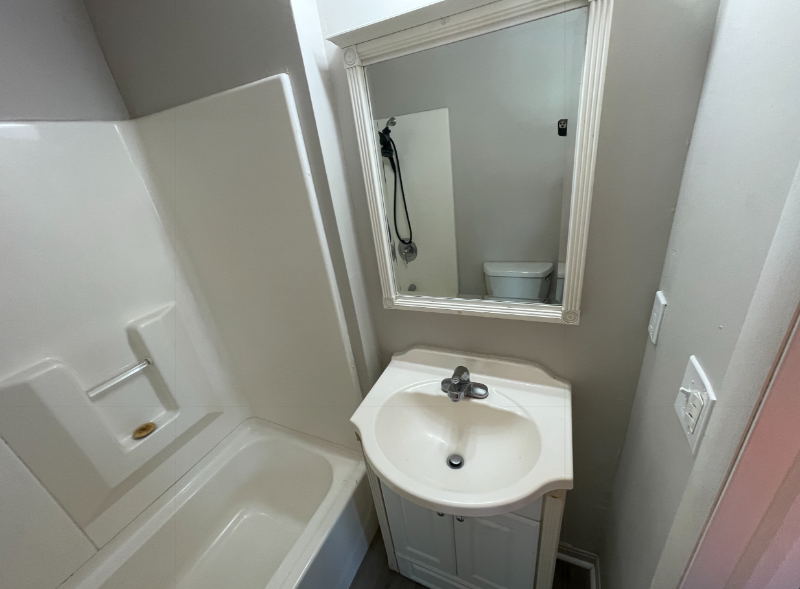 3413 E 72nd St - Photo 5 of 20