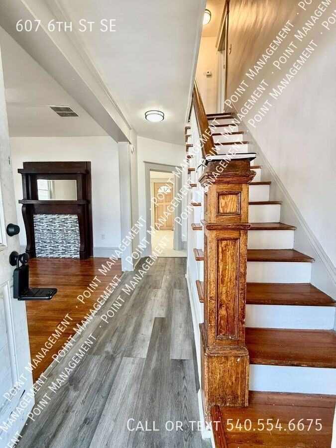 607 6th St Se - Photo 2 of 8