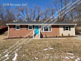 2528 Richard Ave Ne - Photo 1 of 1