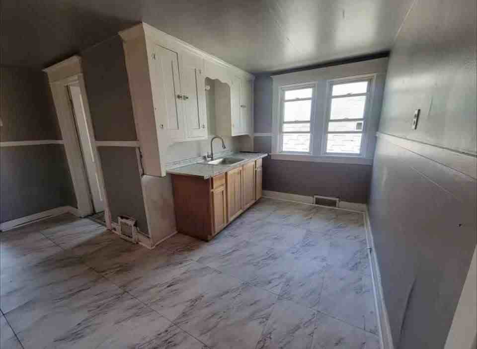 90 Sussex Street - Photo 4 of 4