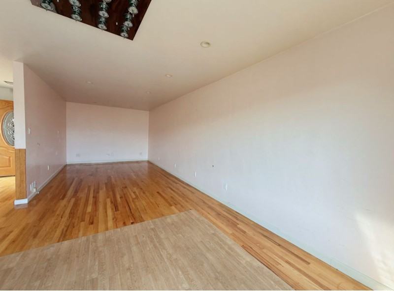 307 Teddy Ave - Photo 5 of 11