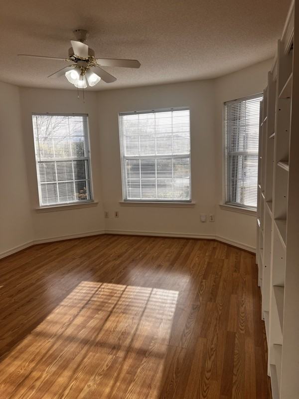 8080 Castle Pointe Way - Photo 4 of 16