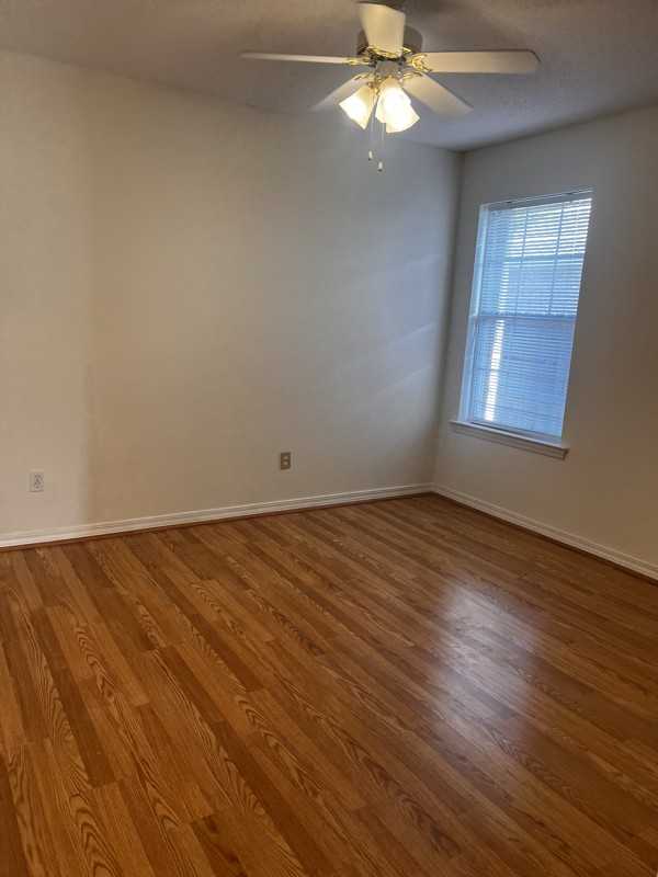 8080 Castle Pointe Way - Photo 6 of 16