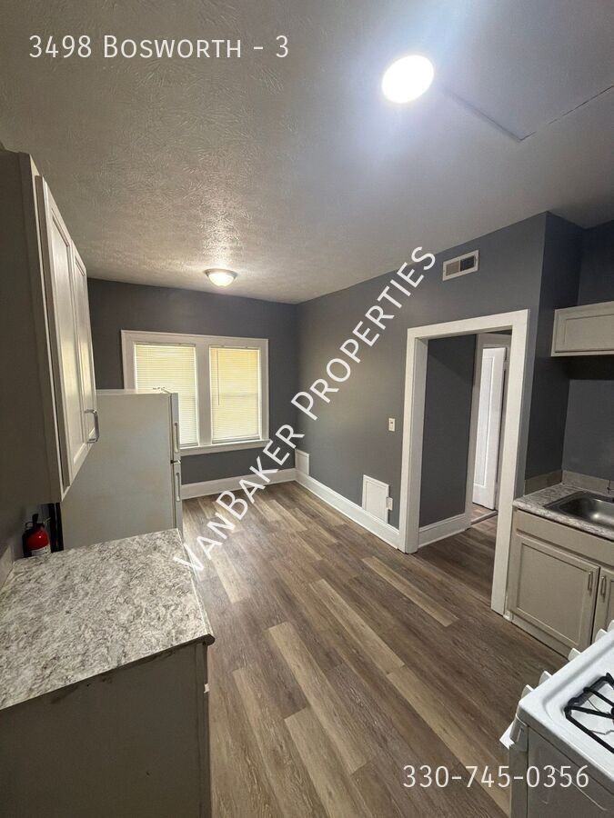 3498 Bosworth Rd #3 - Photo 4 of 10