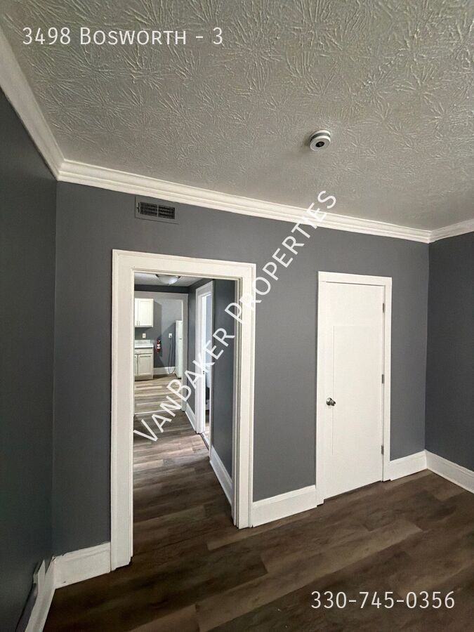 3498 Bosworth Rd #3 - Photo 7 of 10